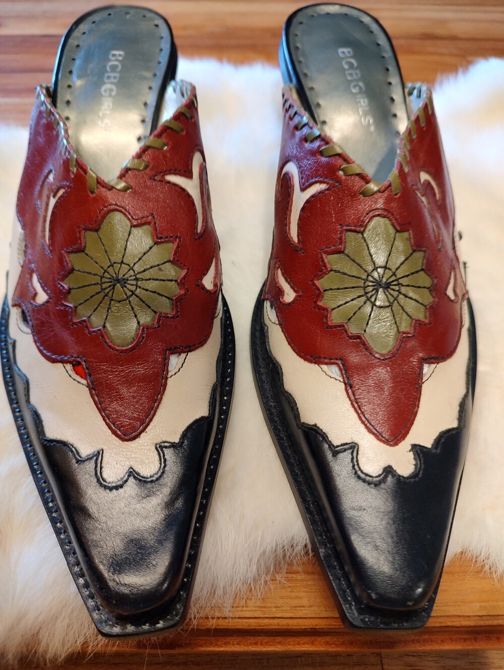 Y2K BCBG Leather Western Mules Slides Cowgirl Floral Applique Whip-Stitch 7.5 - Picture 7 of 13